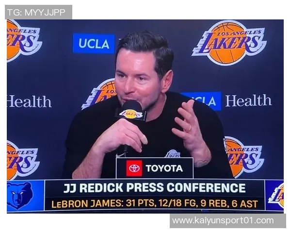 雷迪克称赞东契奇与詹姆斯低位表现期待艾顿接球机会增多