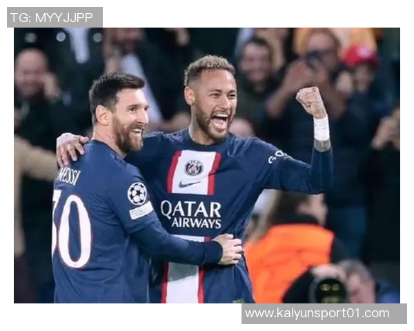 阿图尔与内马尔重聚合影祝福早日回归赛场