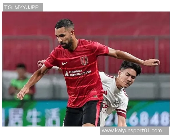 新赛季三外援齐聚基地ErikThomas加入合训提升球队实力